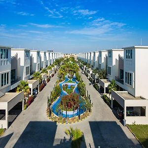 Luxus Villa mit 4 Schlafzimmern